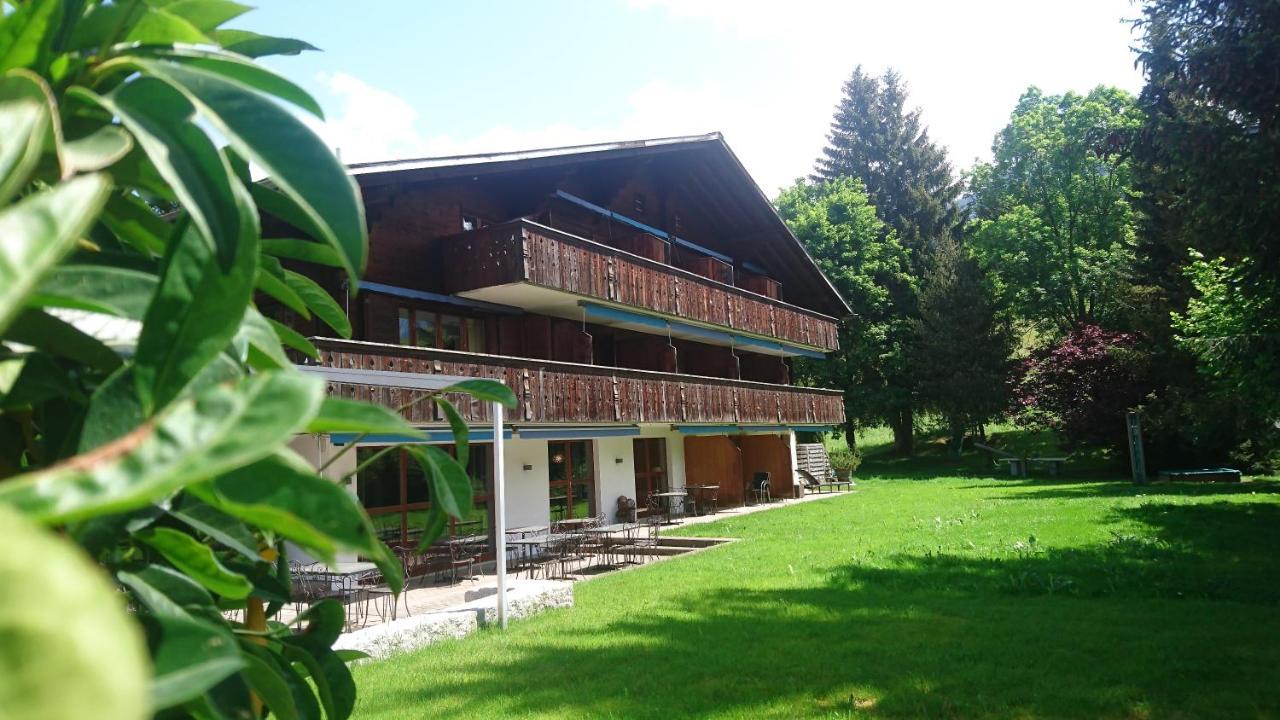 Hotel Alpine Lodge Gstaad Kültér fotó